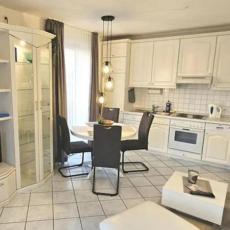 Seeschwalbe Mit Sonnigem Suedbalkon Sauna Und Parkplatz - 200m Zum Deich